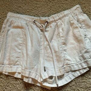 white H&M shorts